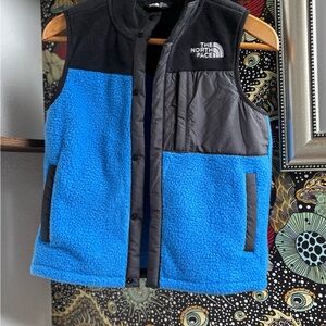 The North Face Kids Black and Blue Vest